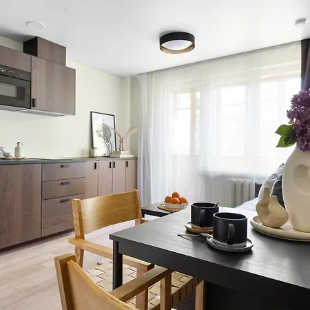 Dzuku White Cozy Apartments Near Rail Station Apartment