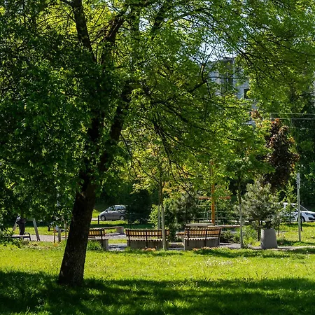 Dzuku White Cozy Apartments Near Rail Station Apartment Vilnius