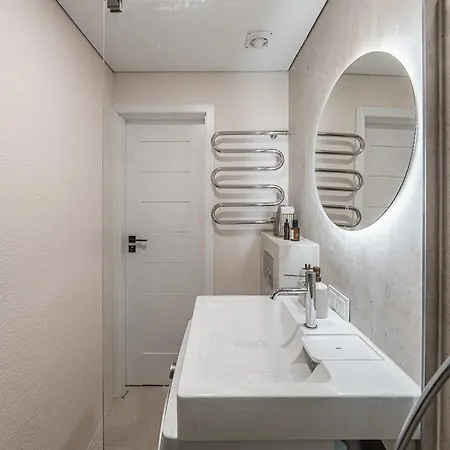 아파트 Dzuku White Cozy Near Railway Station *